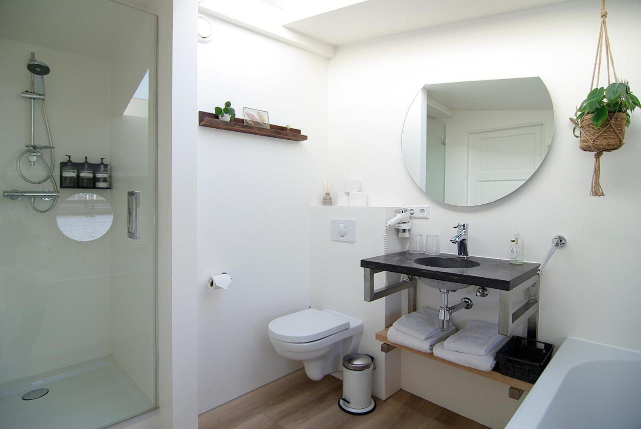 Eco Houseboat Hotell Amsterdam Eksteriør bilde